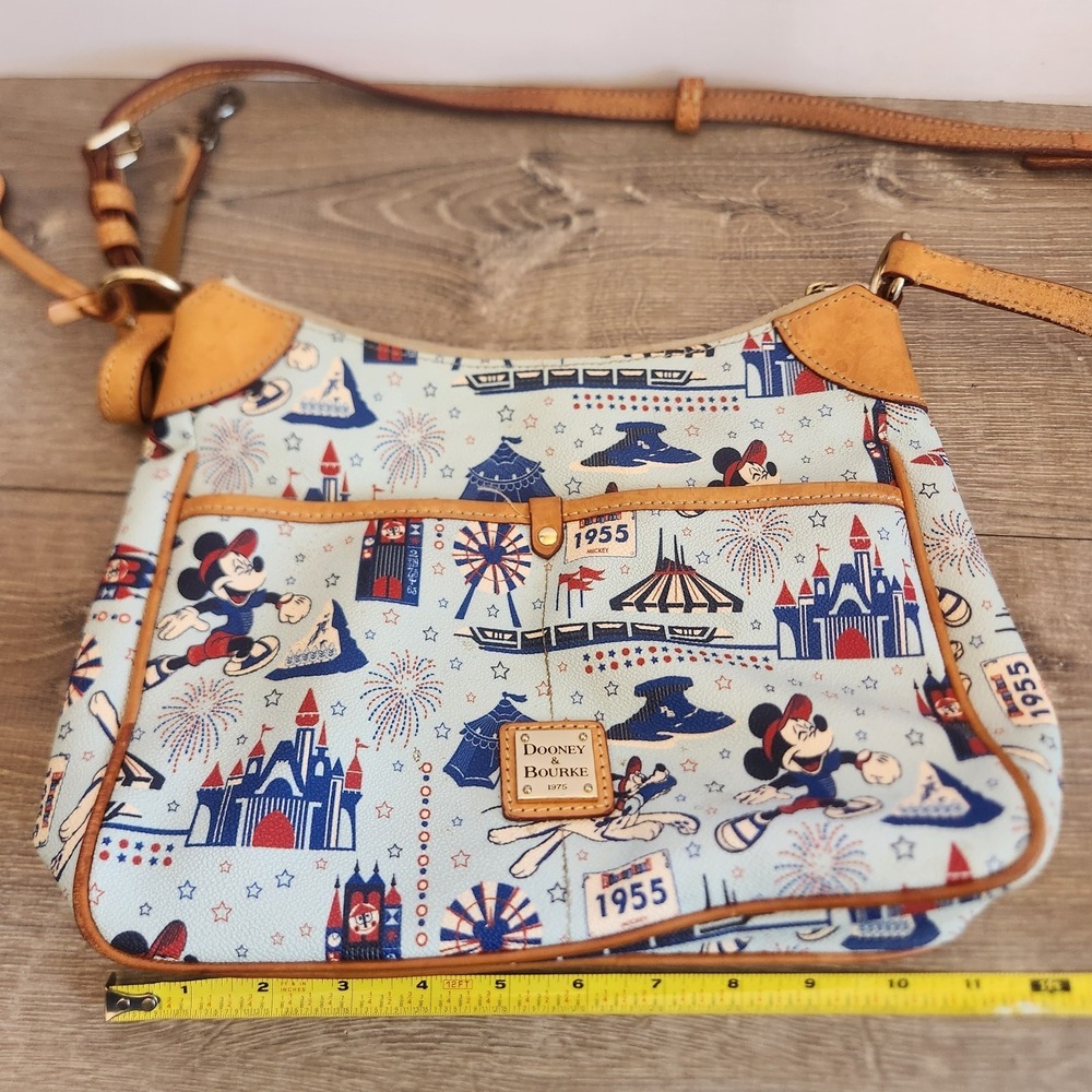 Dooney & Bourke 2016 Disney Parks 1/2 Marathon Weekend Crossbody Bag Purse Tote - Picture 7 of 16